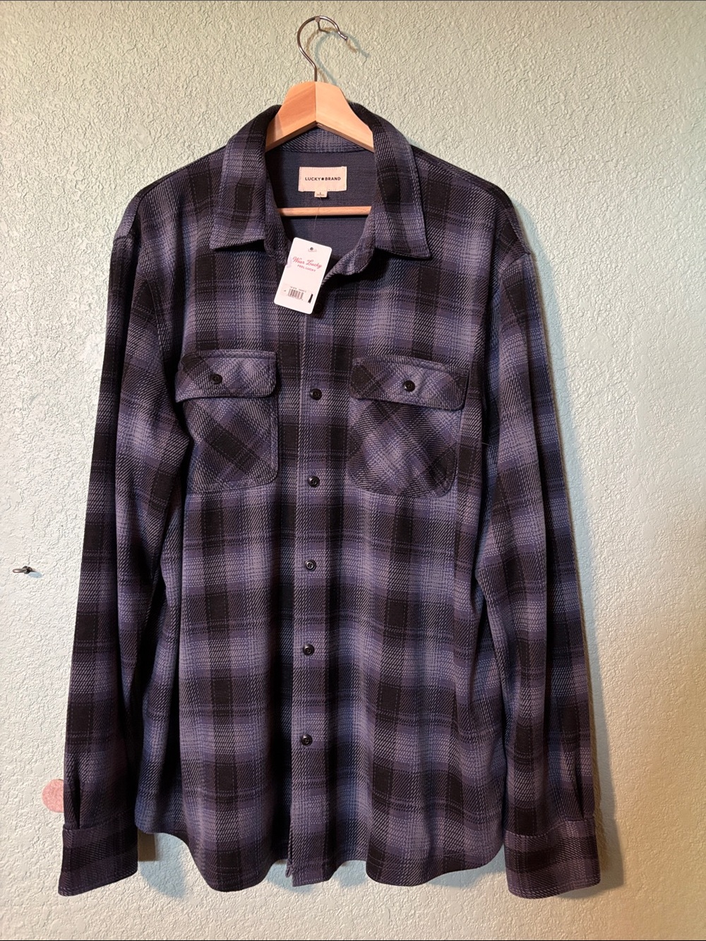 Lucky Brand Men's Blue and Black Plaid Button-Down Flannel Shirt Size Large NWT